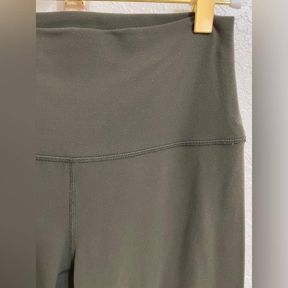 Lululemon Align II High-Rise 25” Leggings Dark Olive Size 6 - Picture 6 of 8